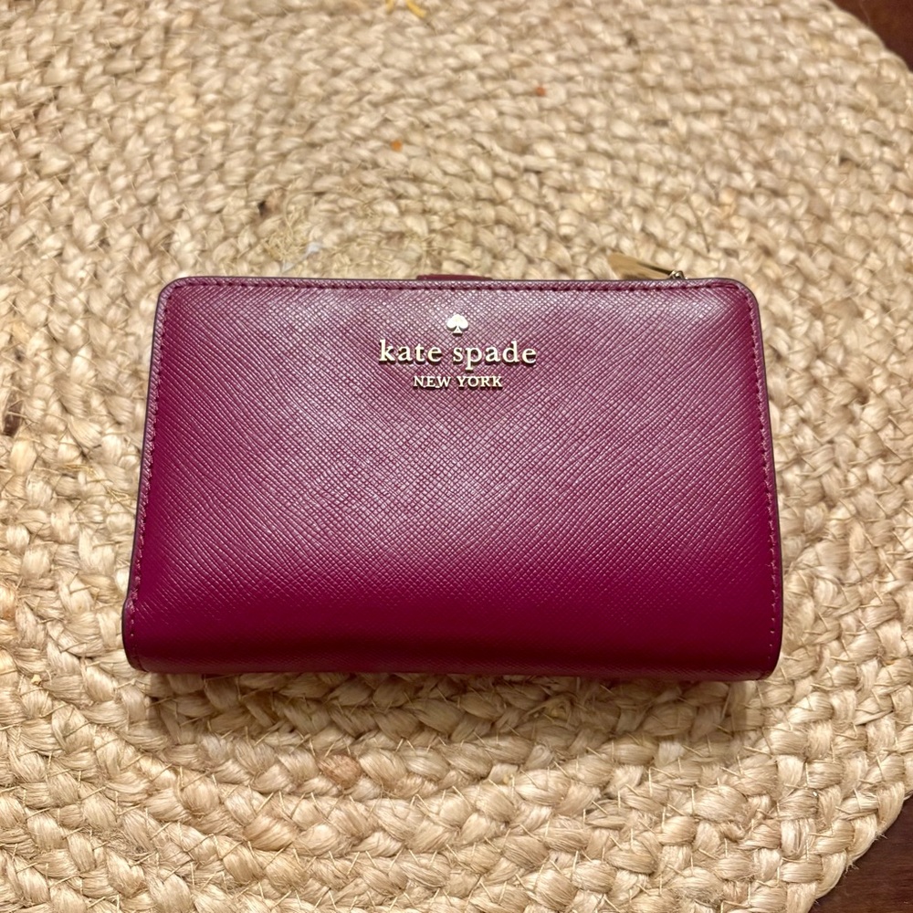 Kate Spade Medium, Bi Fold, Burgundy Wallet